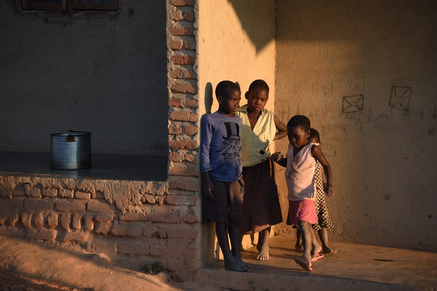 African children on the street