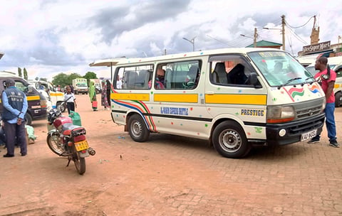 bus_station_kenya_2022