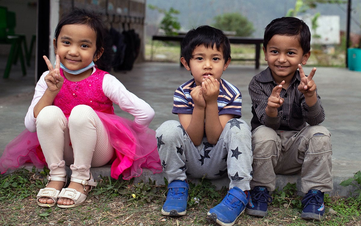 dream_school_younger_students_smiling