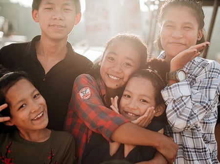 living_home_kids_smiling_happy