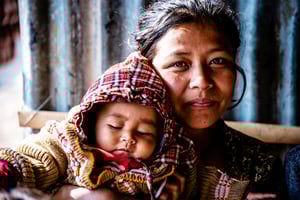 nepal-mom-and-child