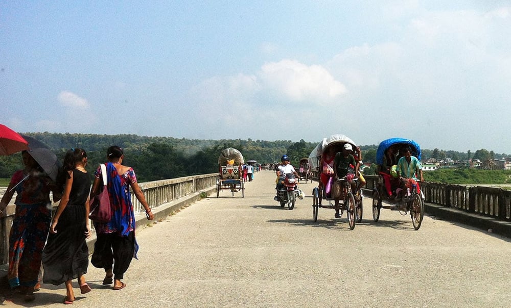 border_india_rickshaws_taxis