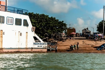 ghana_lake_boat_dock