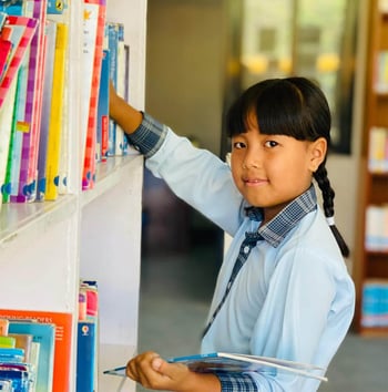 girl-at-library-dream-school-2