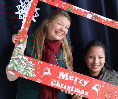 hillary-at-christmas-sq-2