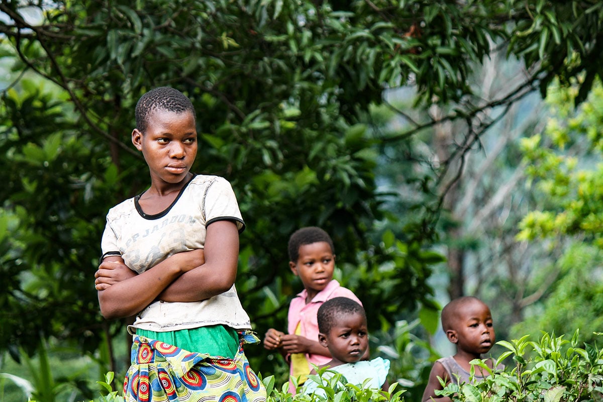 malawi_children_rural_village