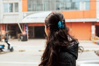 nepal_girl_streets