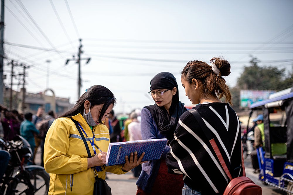 nepal_interception_young_girl_stop_human_trafficking