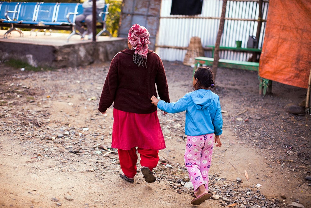 nepal_village_girl_woman_walking