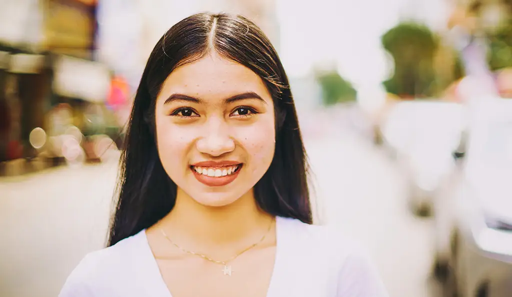 how_to_help_stop_human_trafficking_girl_smiling_love_justice5